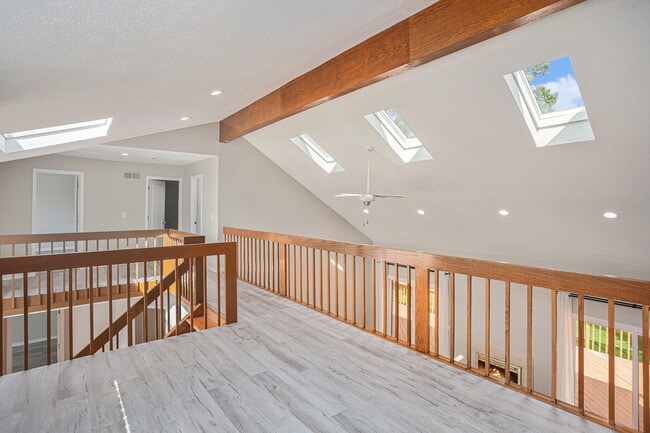 Building Photo - 36721 Tanglewood Ln