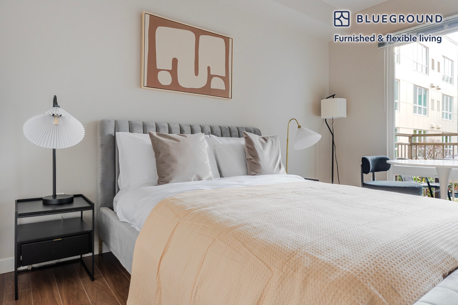 Building Photo - 10333 Main St