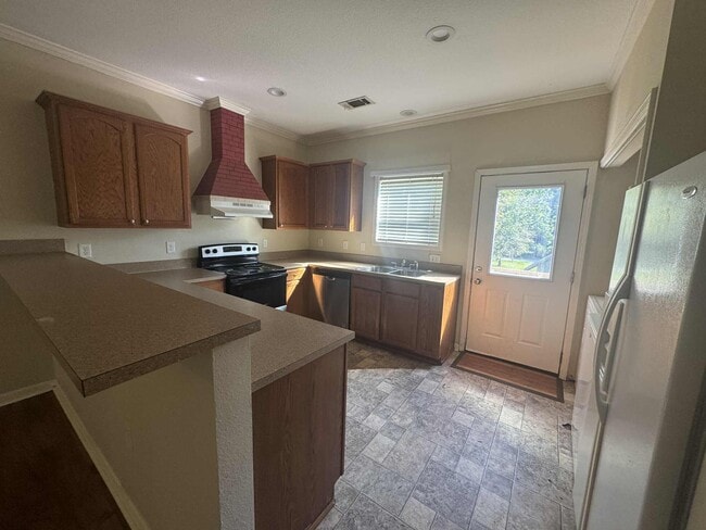 Building Photo - 6023 W Issaquena St