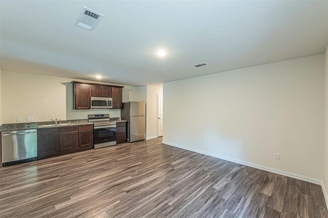 Building Photo - 5409 Nielan St