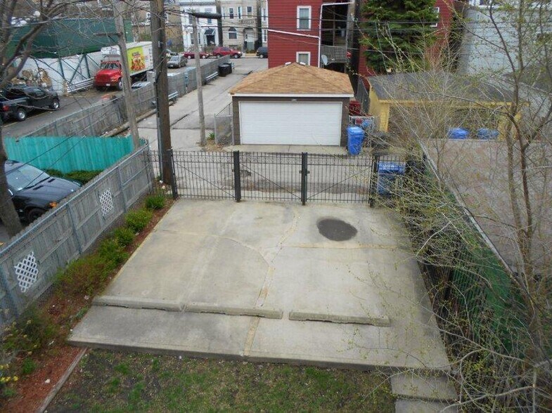 Building Photo - 1537 N Fairfield Ave