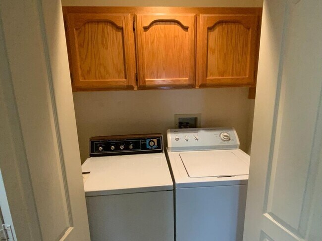 Building Photo - Northwest Yuba City Special 1/2 Off 1st Month