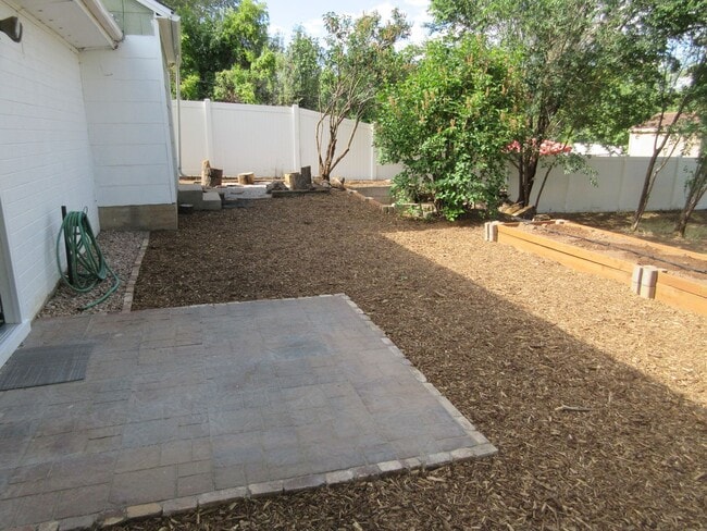 Building Photo - 3 bed - 2 bath Single Family Home in the Heart of Cedar City