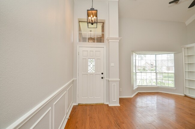 Building Photo - 1206 Green Knoll Dr