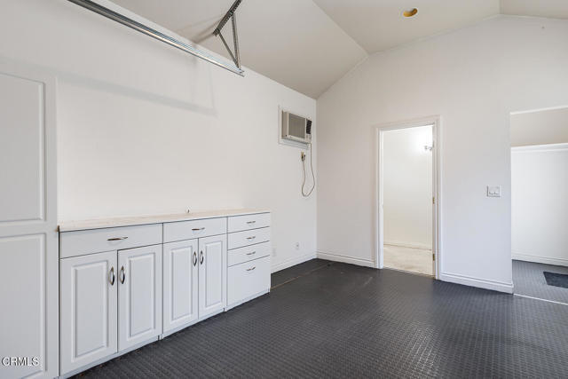 Building Photo - 1469 Las Lunas St