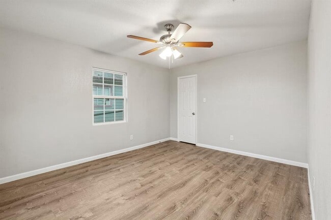 Building Photo - 12321 Ormandy St