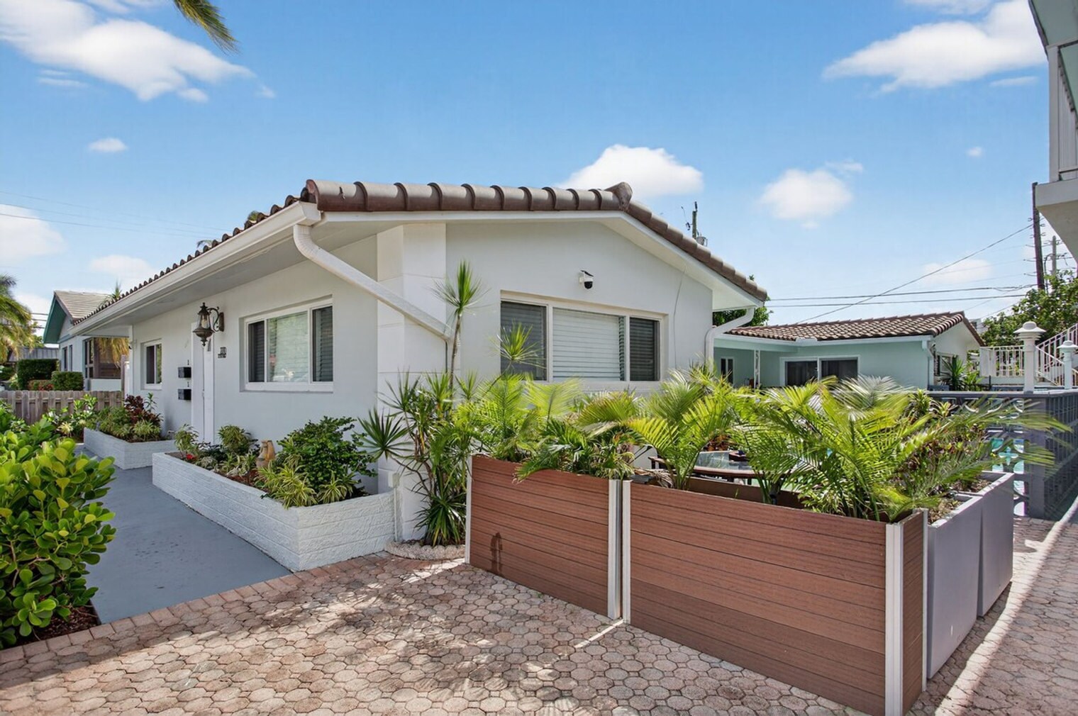 Building Photo - 2250-2270 Southeast 5th Street-SI ID1380878P