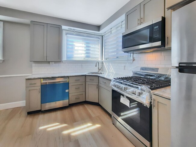 Building Photo - Spacious 4BR Rancher w/ Separate Basement space & Accessible Features – Sudbrook Park