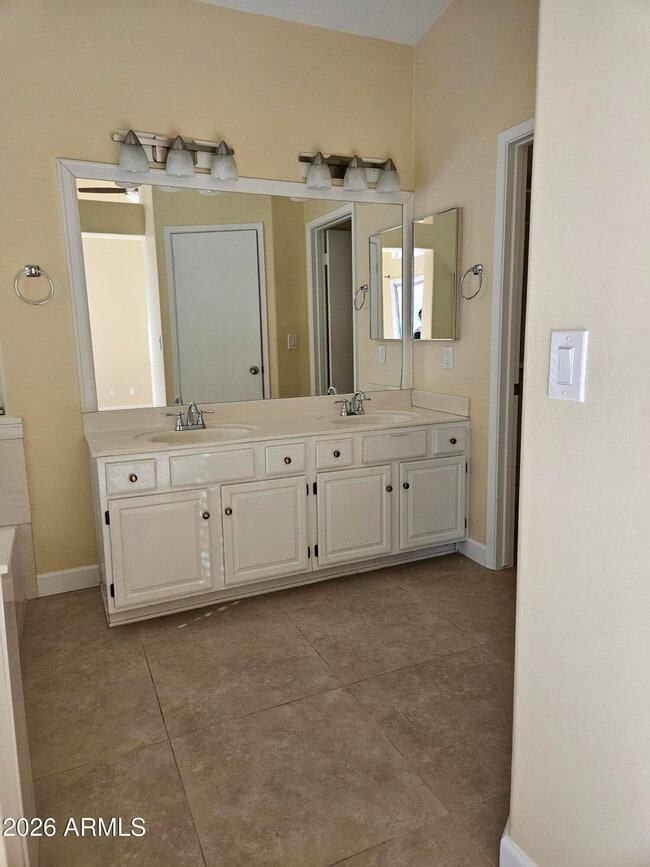 Building Photo - 4637 E Desert Cactus St