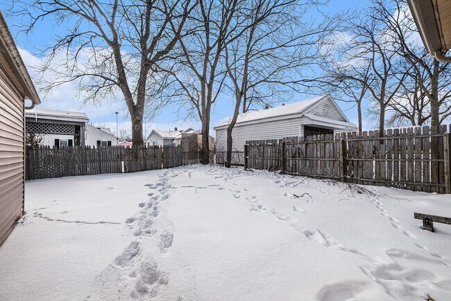 Building Photo - CARMAN SCHOOLS -Near Baker College