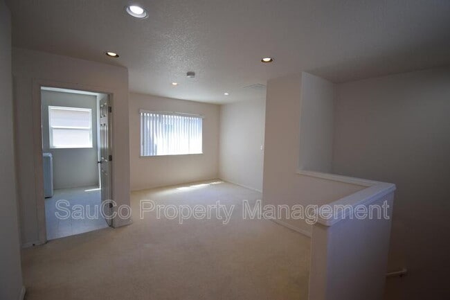 Building Photo - 20789 SW Murphy Ln