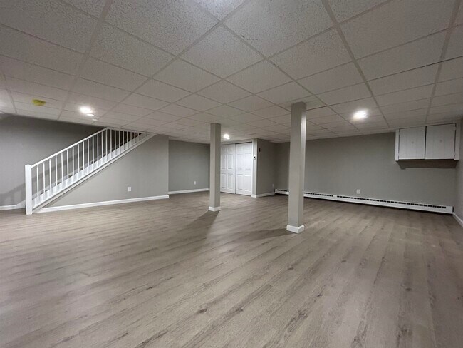 Building Photo - 61b Lovewell Pond Rd