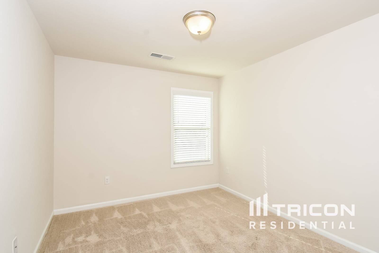 Building Photo - 64 Ireland Ln