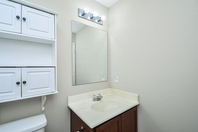 Building Photo - 1646 Perennial Ln