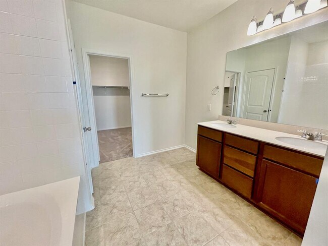Building Photo - 163 McGinnis Trl