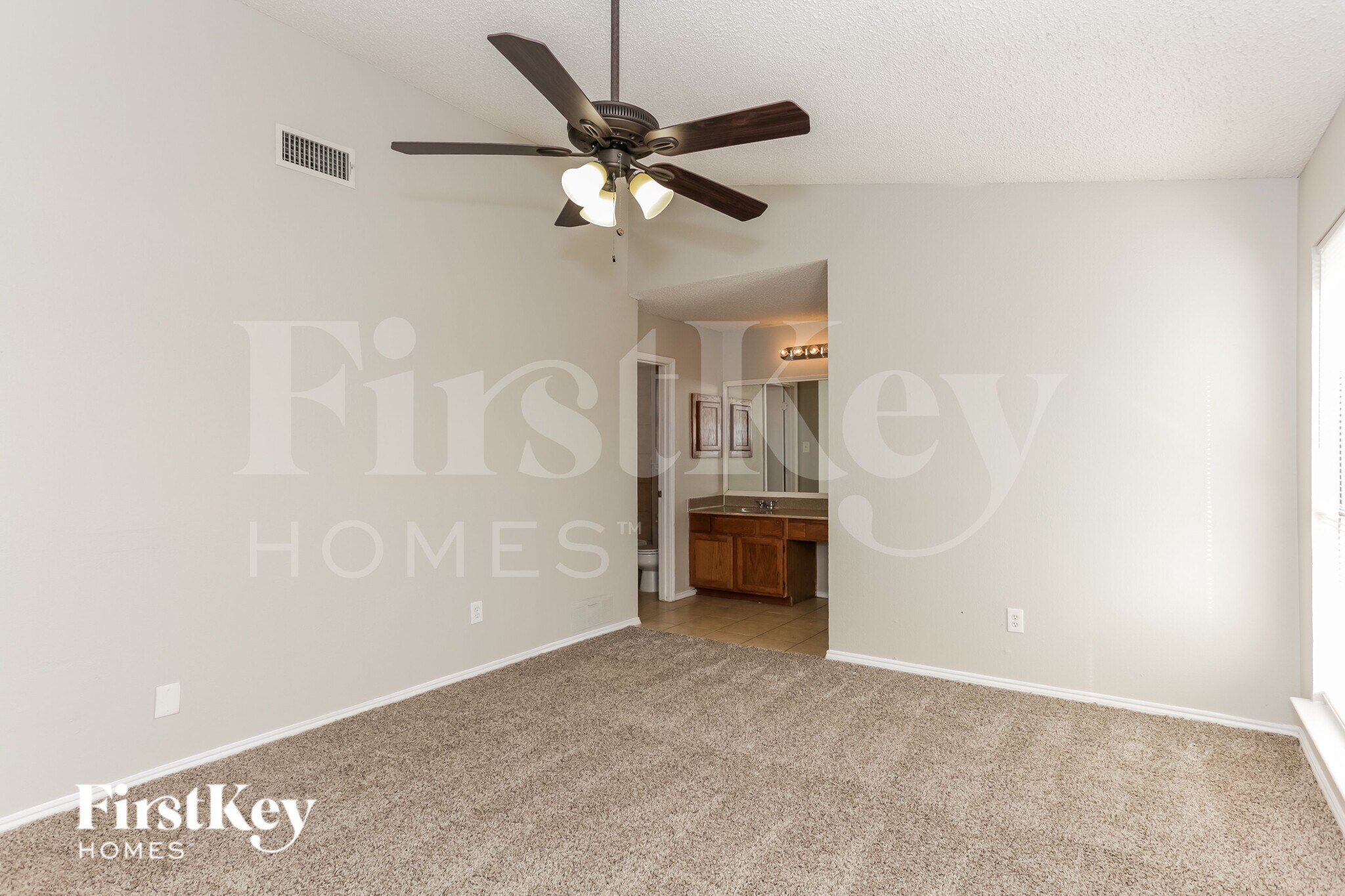 Building Photo - 6505 Pilgrim Ln