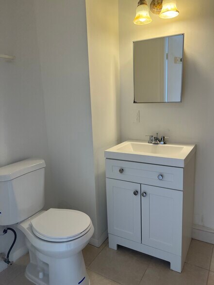 Building Photo - 1134 NW 5th St