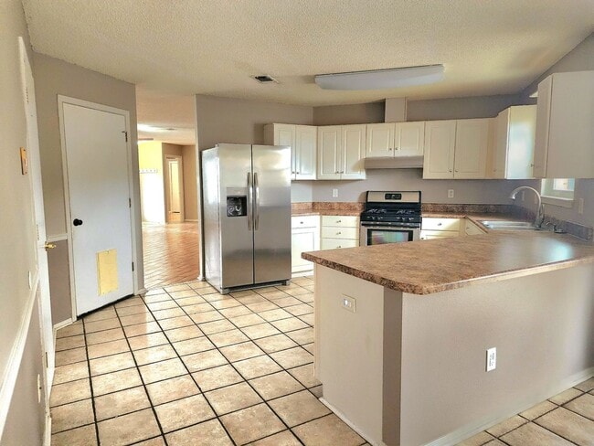 Building Photo - 3314 Marion Oaks Way