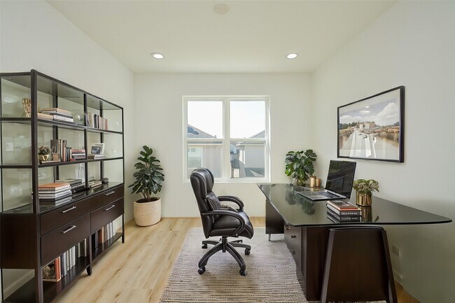 Building Photo - 15000 S Richmond Ave