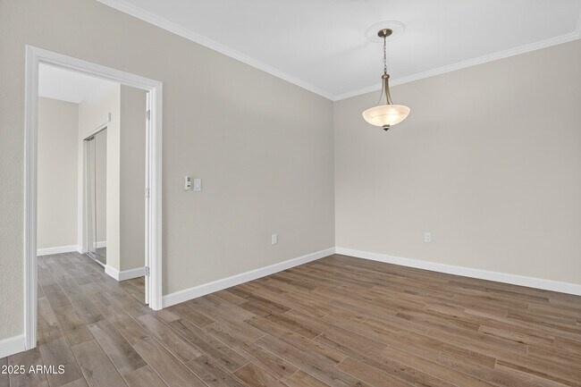 Building Photo - 5401 E Van Buren St