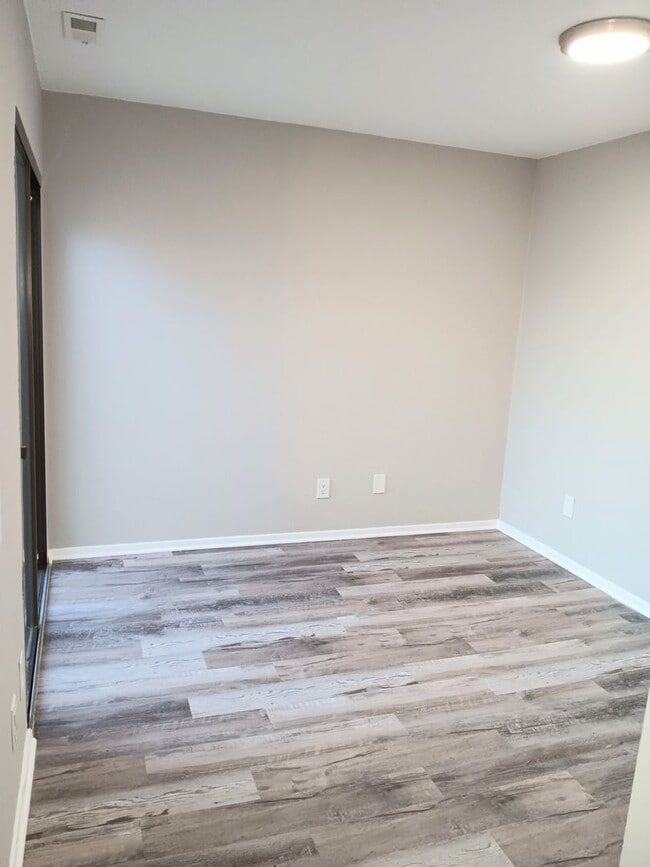 Building Photo - Beautiful Updated Condo in Chesterton