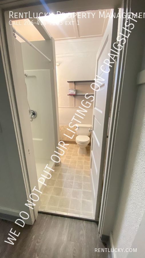 Building Photo - Cute, Private and Clean!  1 Bedroom 1 Bath...