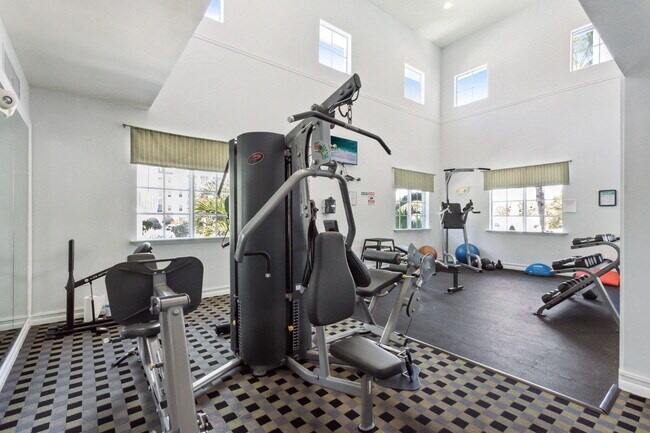 Building Photo - 250 NE 3rd Ave