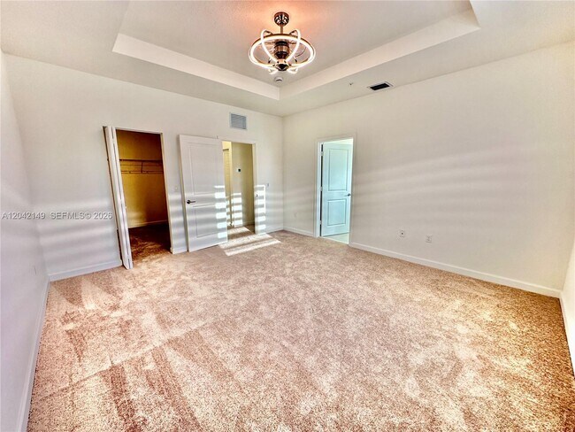 Building Photo - 114 SW 184th Ave
