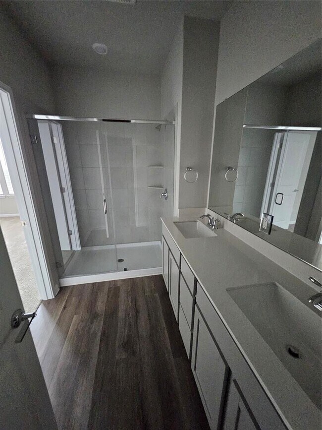 Building Photo - 1020 Vista View Dr