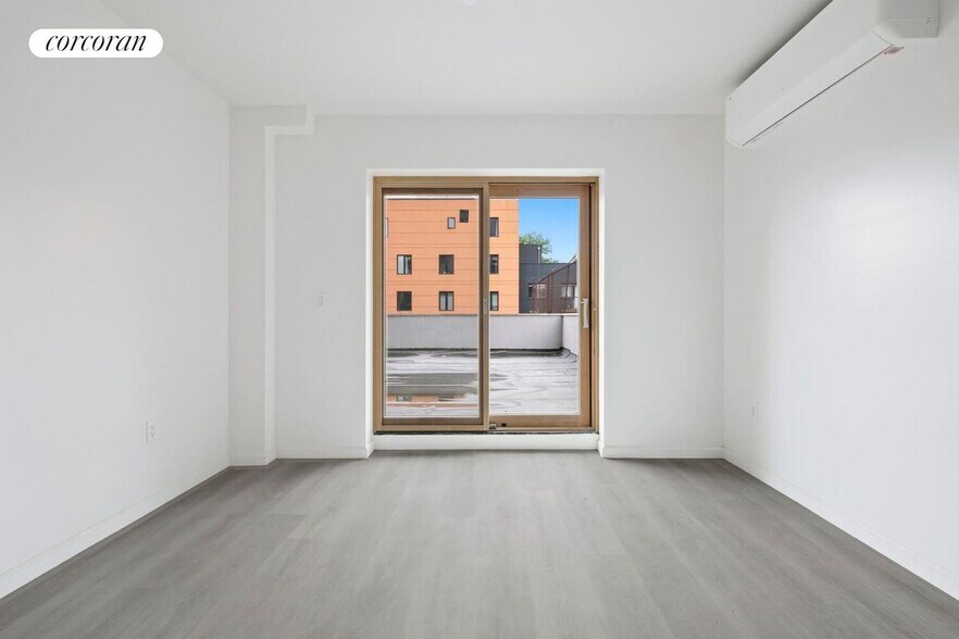 Building Photo - 217 9th St