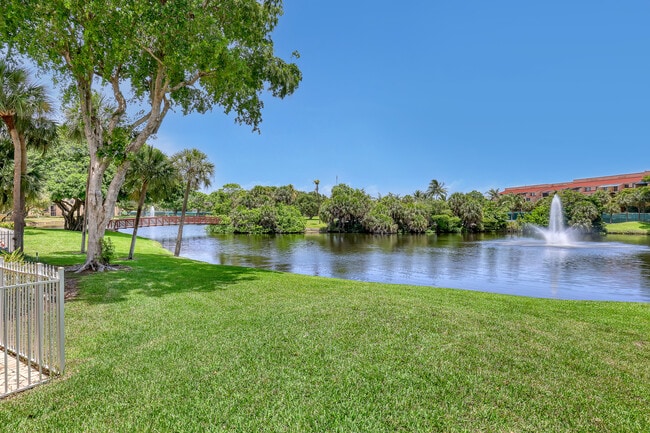 Building Photo - 2455 Lindell Blvd