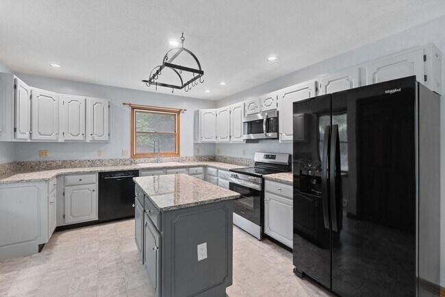 Building Photo - Lake Monticello Rental 3Bed/3Bath House