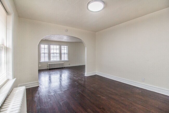 Building Photo - 7120 Dartmouth Ave