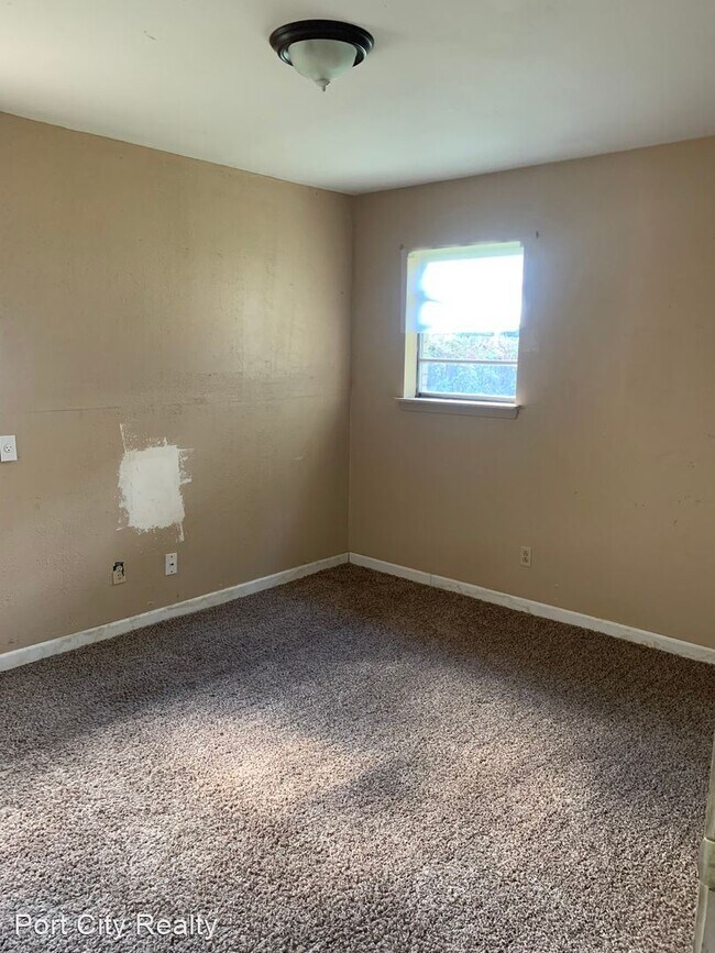 Building Photo - 3 br, 1 bath House - 4822 Gloria Drive