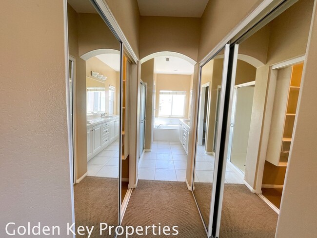 Building Photo - 3BR/2.5BA home in Aviara! Gated Community of Marea!