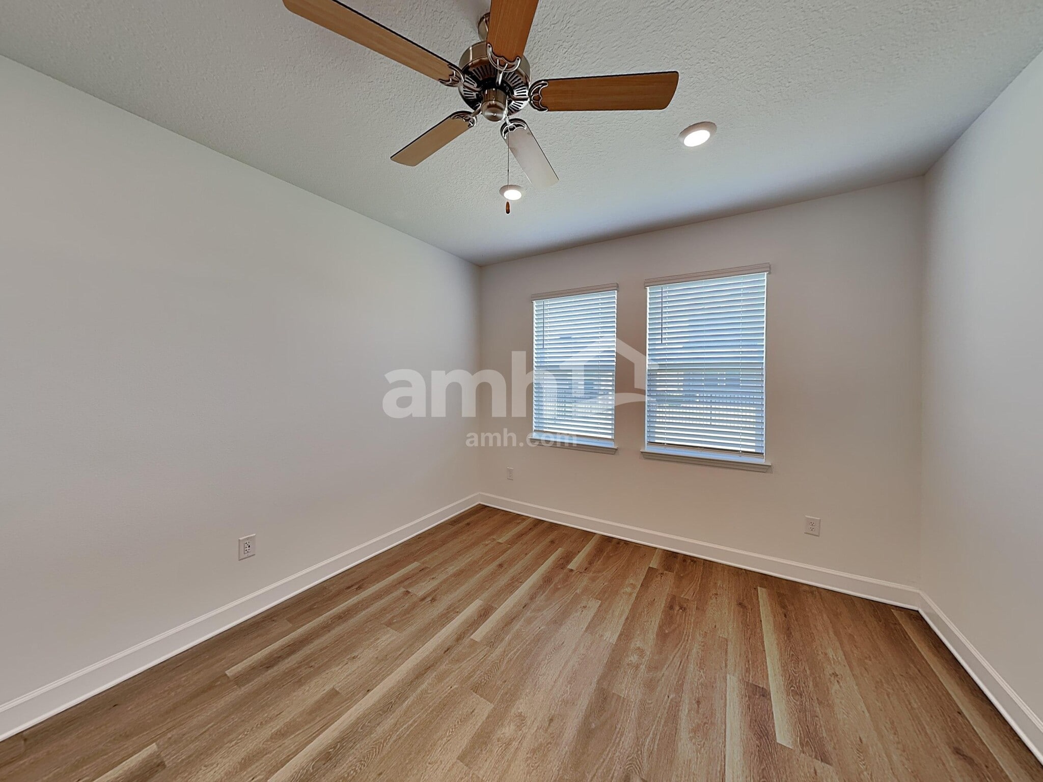 Building Photo - 3204 Carthage Ave