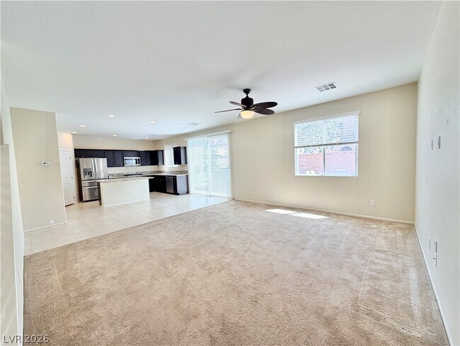 Building Photo - 10566 Borborema St