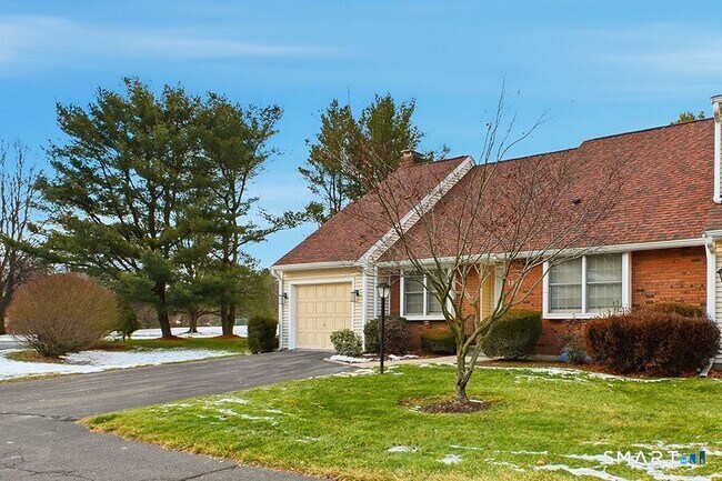 Building Photo - 193 The Meadows