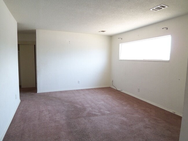 Building Photo - 1406 SW 46th Ave