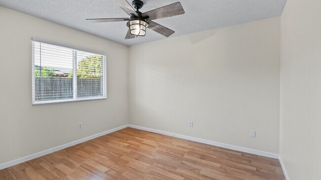 Building Photo - 1623 Oneel Dr