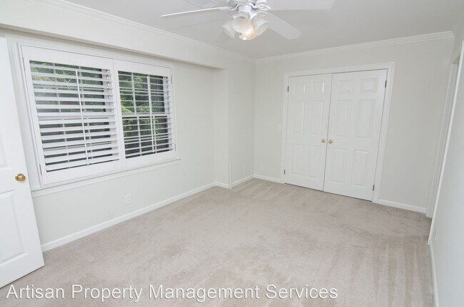 Building Photo - 2 br, 2.5 bath House - 221 Westchase Dr