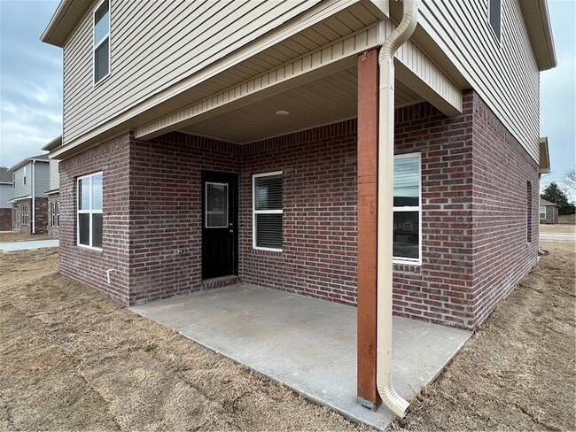 Building Photo - 3231 Red Tail Wy