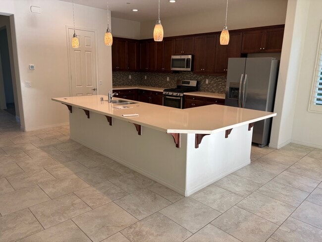 Building Photo - 43601 Brovello Dr