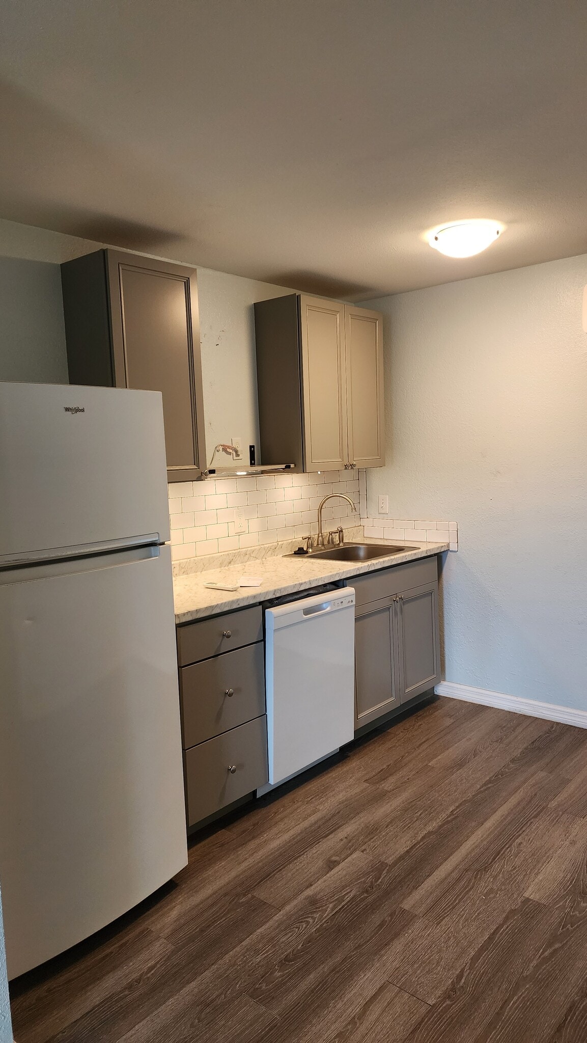 Kitchenette. Note, does not support stove. - 803 Indian River Dr