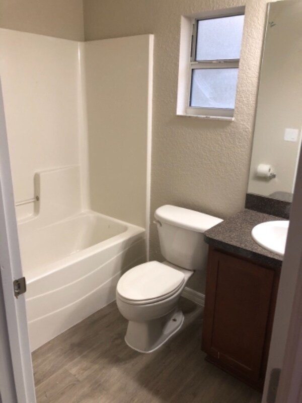 Building Photo - 9261 N Peachtree Way