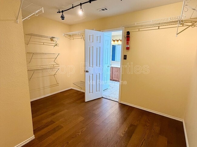 Building Photo - 25526 Gold Yarrow