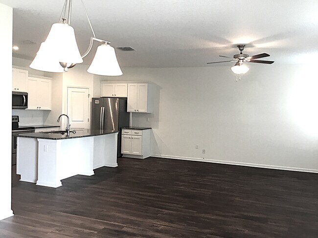 Building Photo - 8116 Golden Bamboo Dr