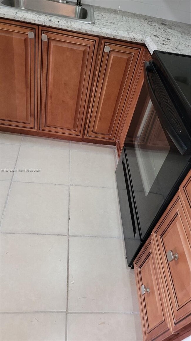 Building Photo - 4731 NW 10th Ct