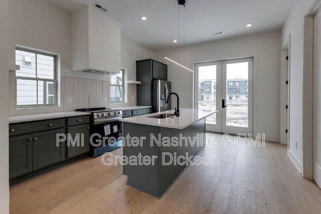 Building Photo - 404 Morningside Mnr