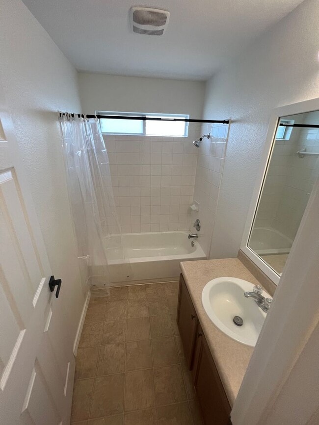 Building Photo - Spacious 4-Bedroom Home with Open Layout